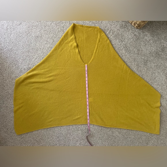 100% Cashmere Chartreuse Wrap/Shawl by InChasmere - Picture 2 of 6